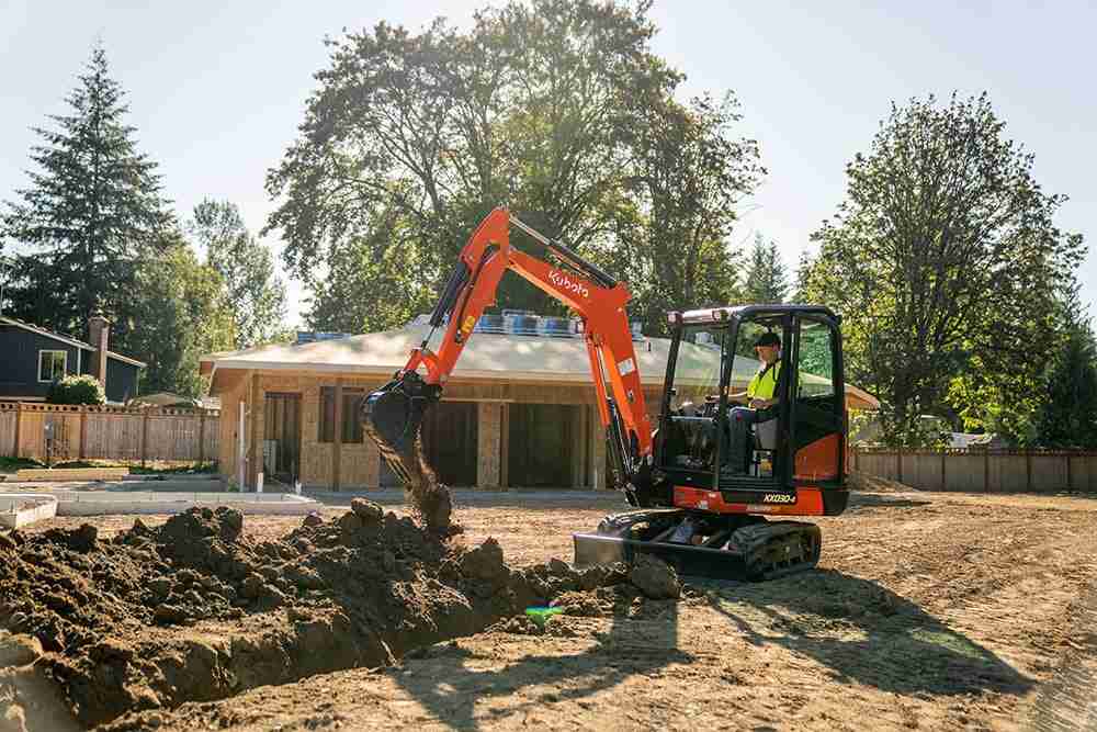 Excavadora compacta Kubota KX033-4